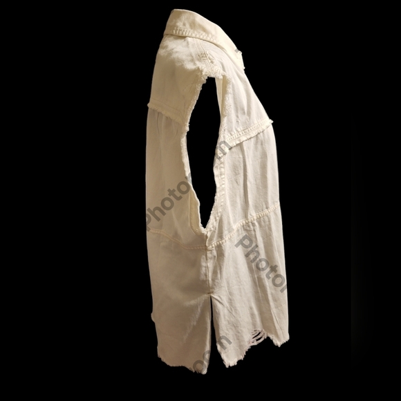 We the Free XS Distressed, raw hem denim button up shirt - Picture 13 of 16